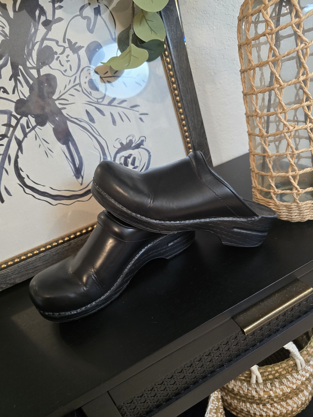 Dansko Professional Women's Sonja open back Black Leather Clogs Comfort 39